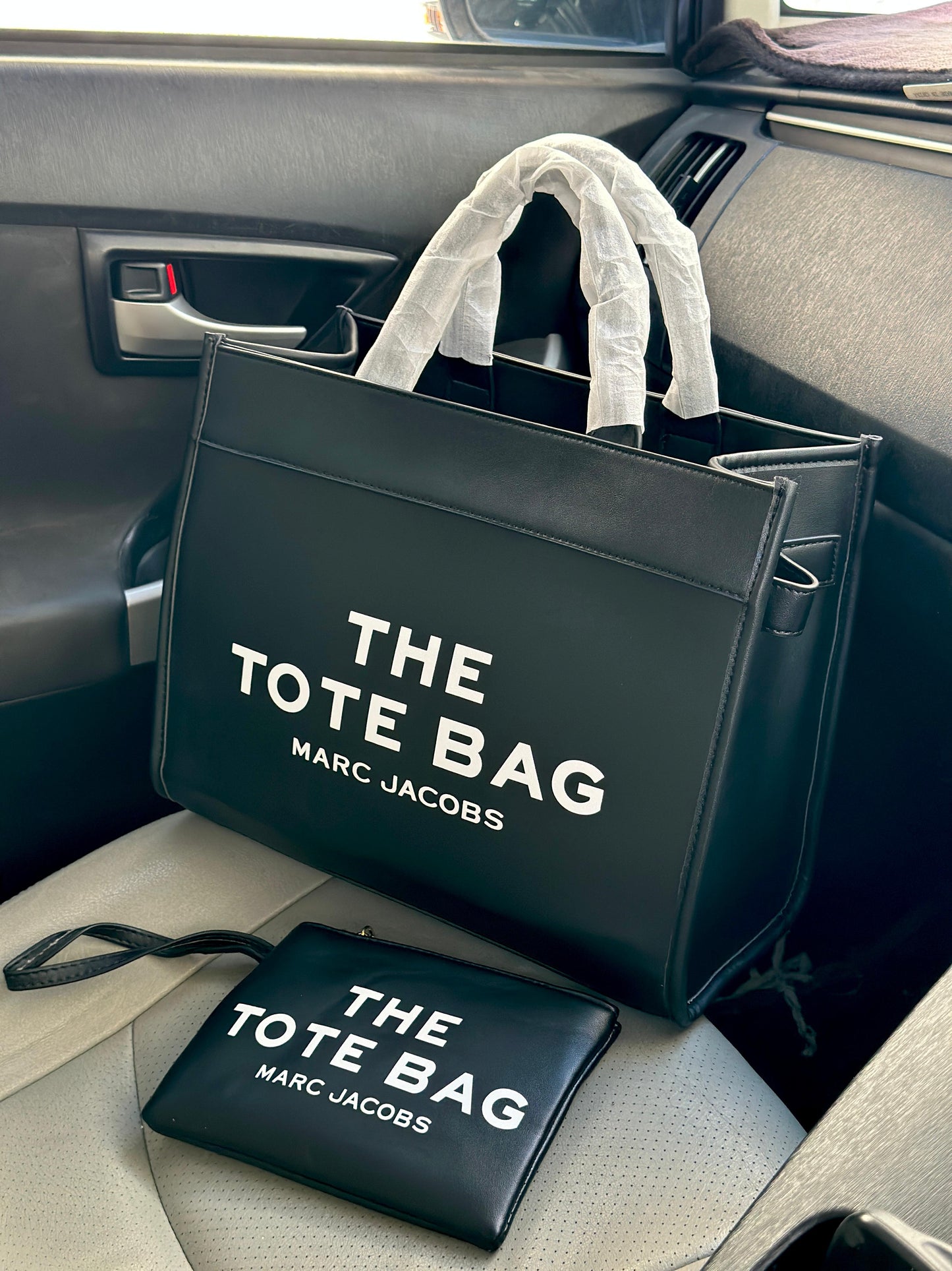 Marc Jacobs The Tote Bag – Premium Leather Women Bag with Complete Accessories (Black)