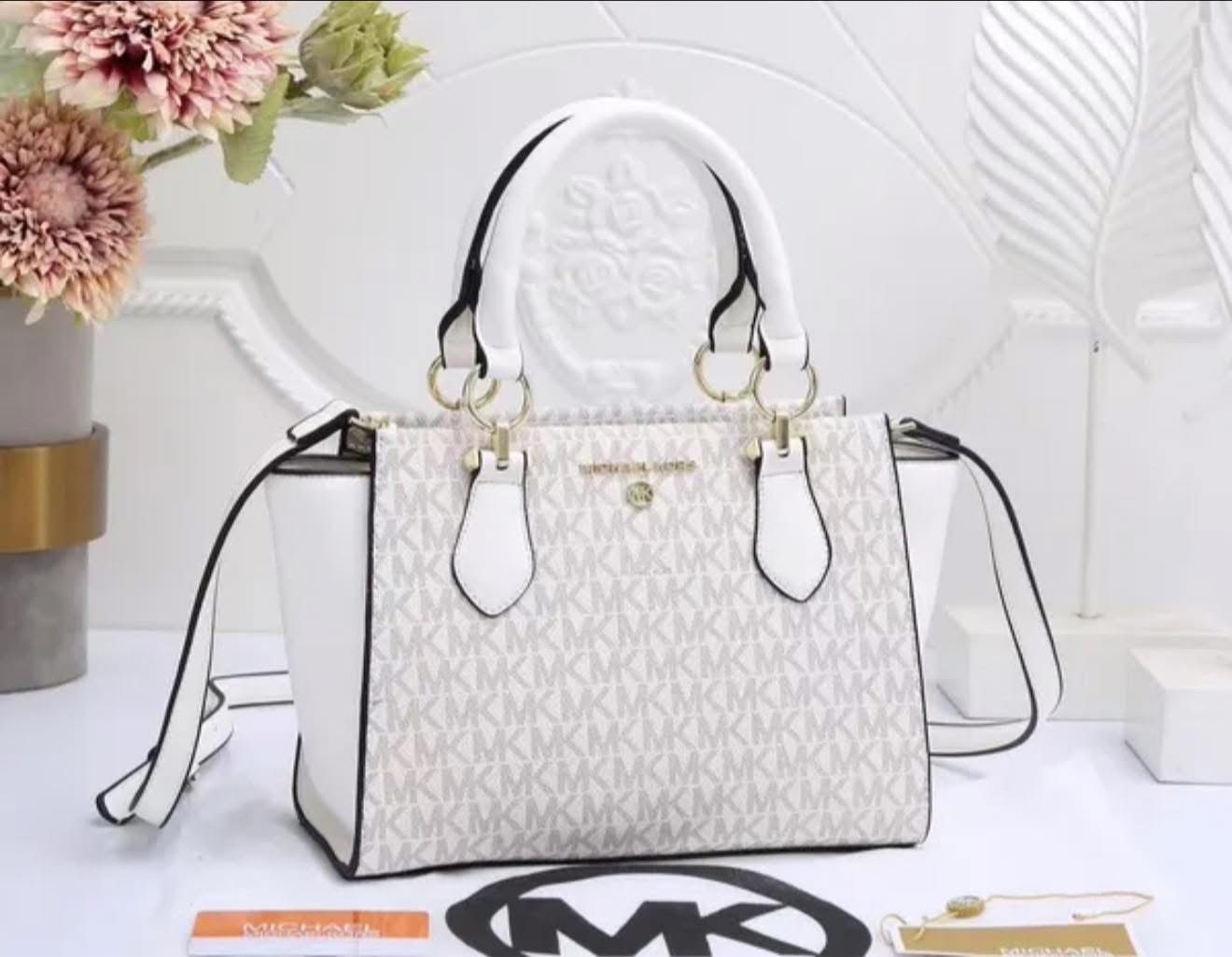 MICHAEL KORS-Inspired Handbag β Master Quality Women Bag with Full Branding & Accessories (Light Grey)