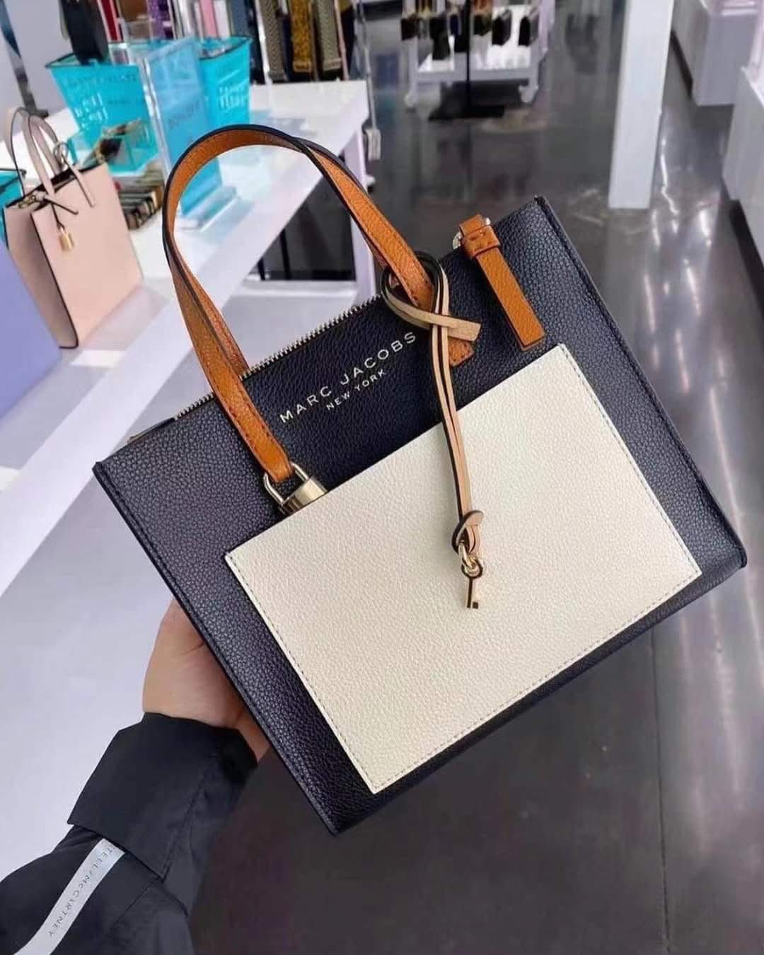 MARC JACOBS – Mini Grind Leather Women Bag (Black & Beige)