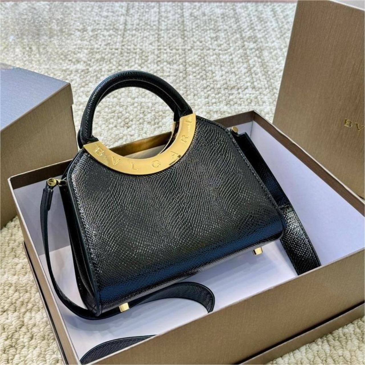 BVLGARI ROMA Metropolitan – Premium Women Bag (Black)
