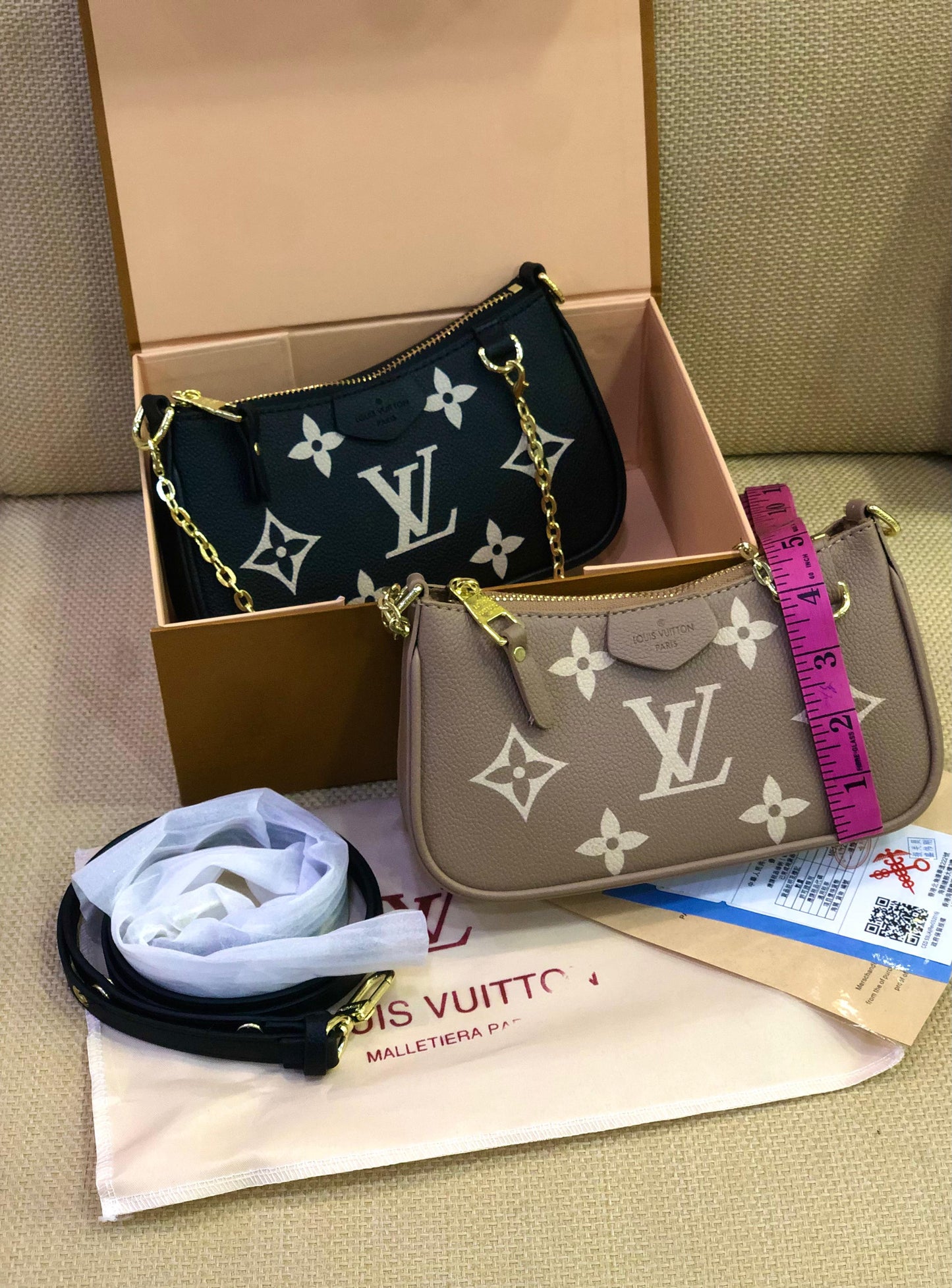 L-O-U-I-S V-U-I-T-T-O-N MASTER COPY PREMIUM – Women Bag (Black)