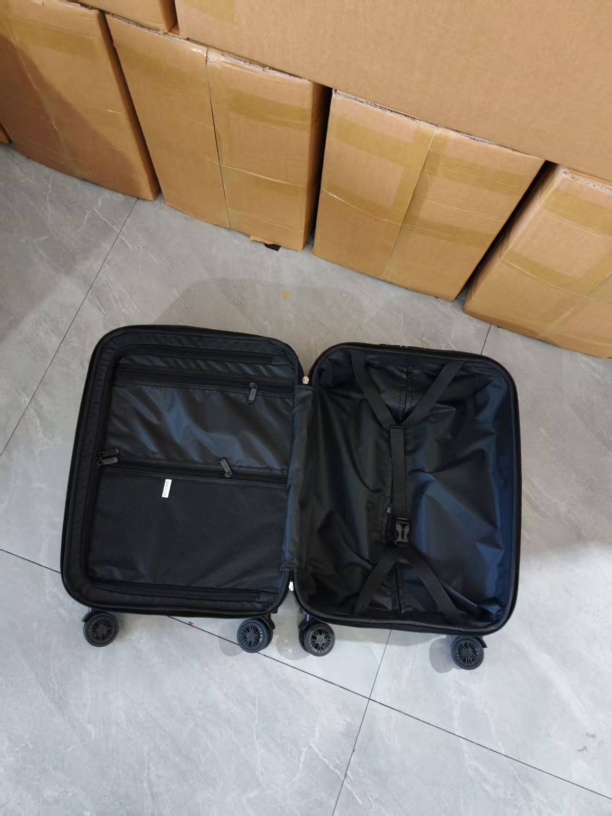 L-O-U-I-S V-U-I-T-T-O-N Branded Trolley Bag Sets – Travel Collection (Design-1)