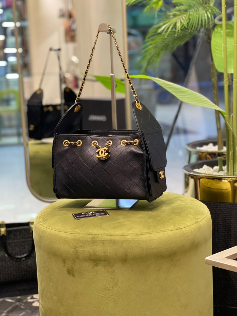 C-H-A-N-E-L 25 Small Handbag β Elegant Women Bag (Black)