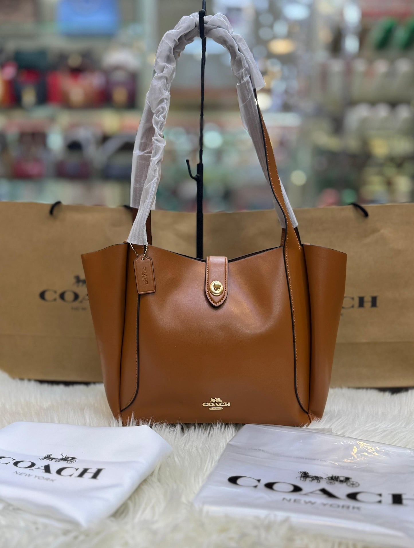 C-O-A-C-H Hadley Turnlock Tote – Elegant Luxe Women Bag (Brown)