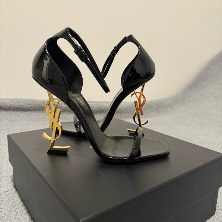 Yves Saint Laurent Opyum Women’s Heels – The Icon of 2025