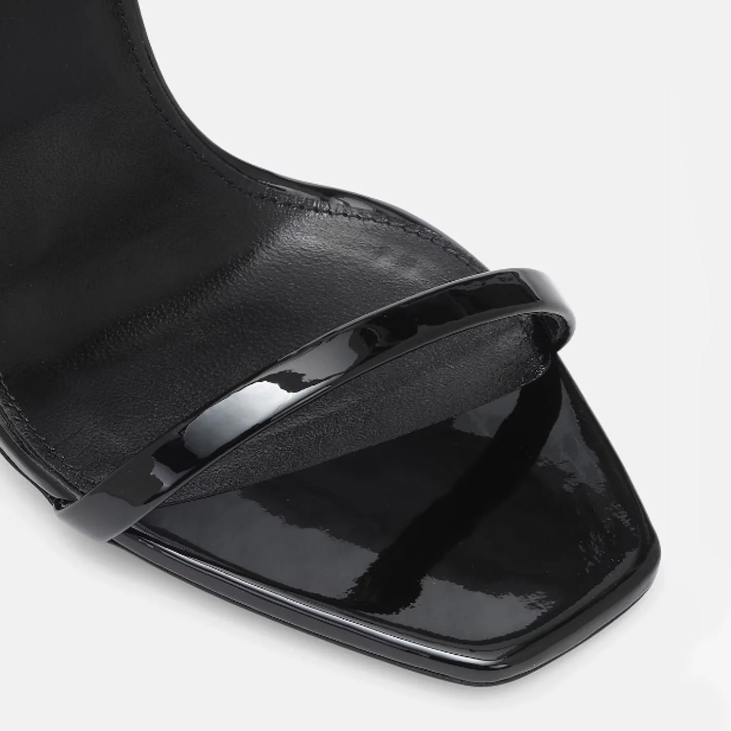 Yves Saint Laurent Opyum Women’s Heels – The Icon of 2025