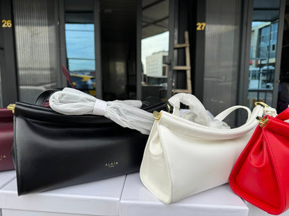 A-L-A-Ï-A Le Click East West Medium Shoulder Women Bag – Elegant Edition (Red)