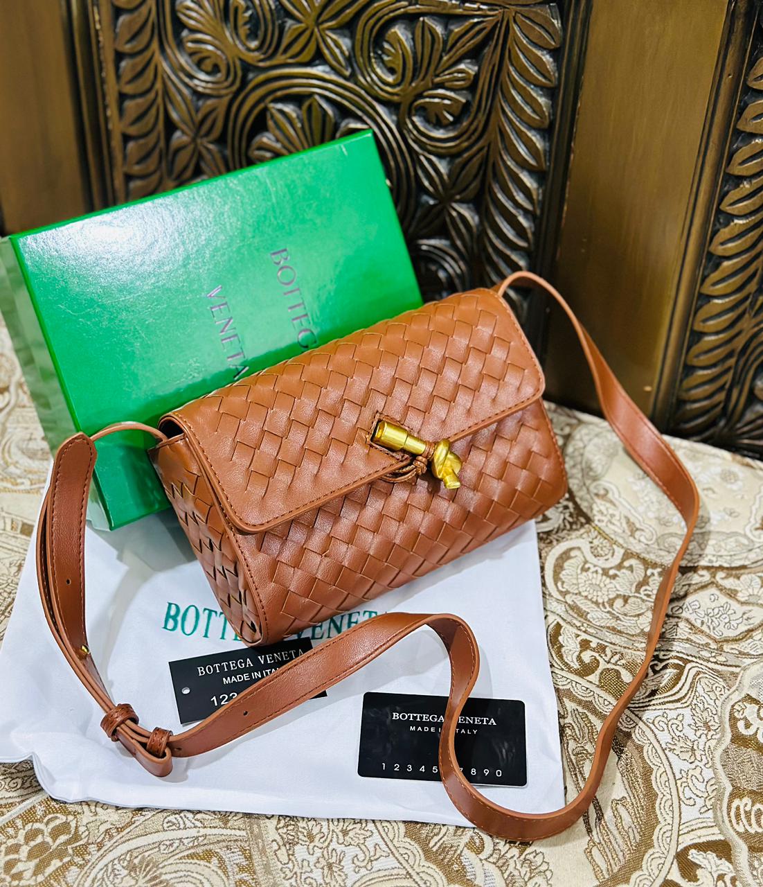 Bottega Veneta Woven Andiamo Crossbody Bag – Premium Quality (Brown)
