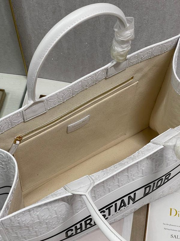 Dior Handbag – Restocked & Premium Quality (White)