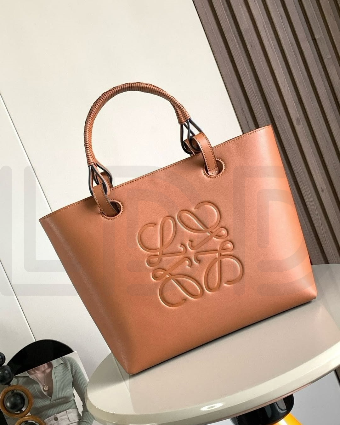 L-O-E-W-E Handbag – Elegant Luxe Women Bag (Brown)