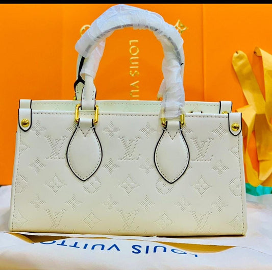 Louis Vuitton Women Bag – Premium Quality with Complete Box Packaging (Off-White)