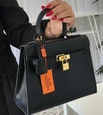 HERMÈS Medium Size Women Bag – Premium Quality (Black)