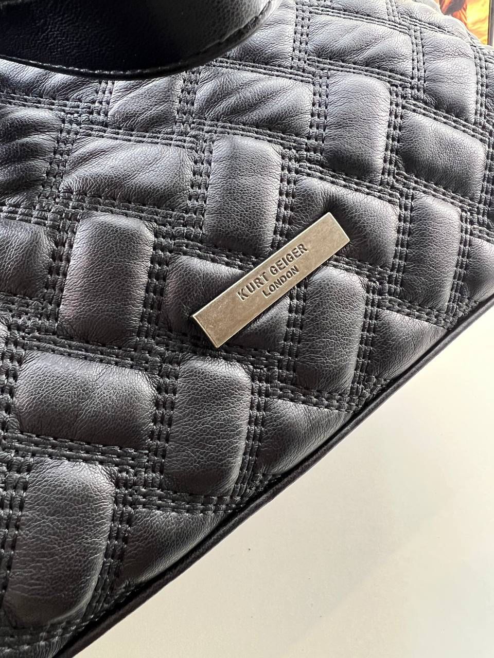 Kurt Geiger Women’s Handbag – Elegant & Timeless