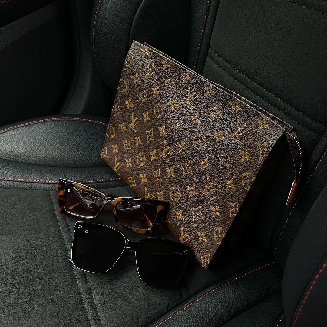 Louis Vuitton Crossbody Women Pouch – 2-Piece Set (Green)