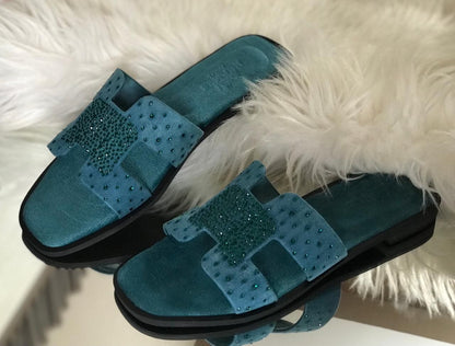HERMÈS Women Slippers – Timeless Luxury & Comfort (Blue/Green)