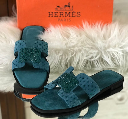 HERMÈS Women Slippers – Timeless Luxury & Comfort (Blue/Green)