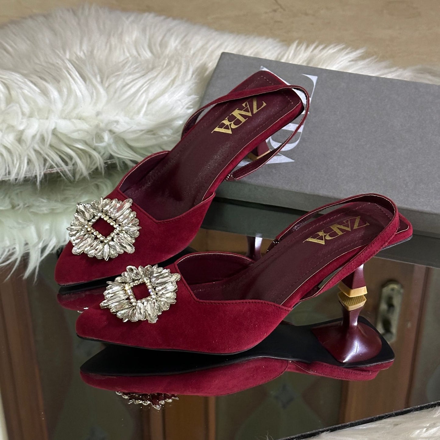 ZARA Women Kitty Heel – Elegant & Stylish (Red)