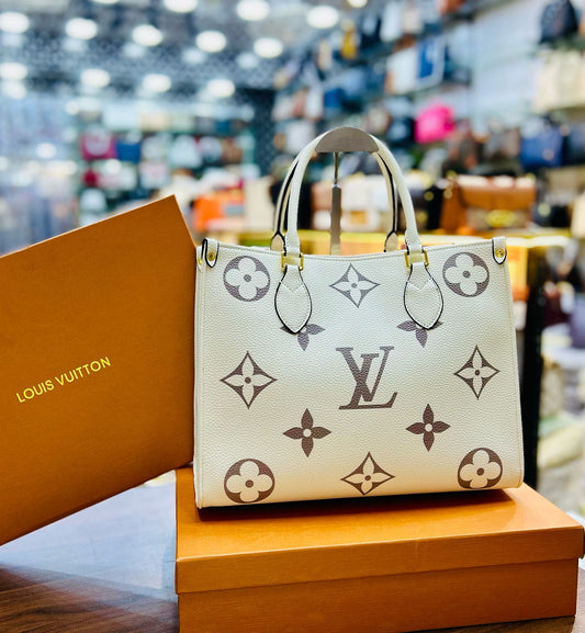 Louis Vuitton On The Go – AAA Quality, Official Model (White/Grey)