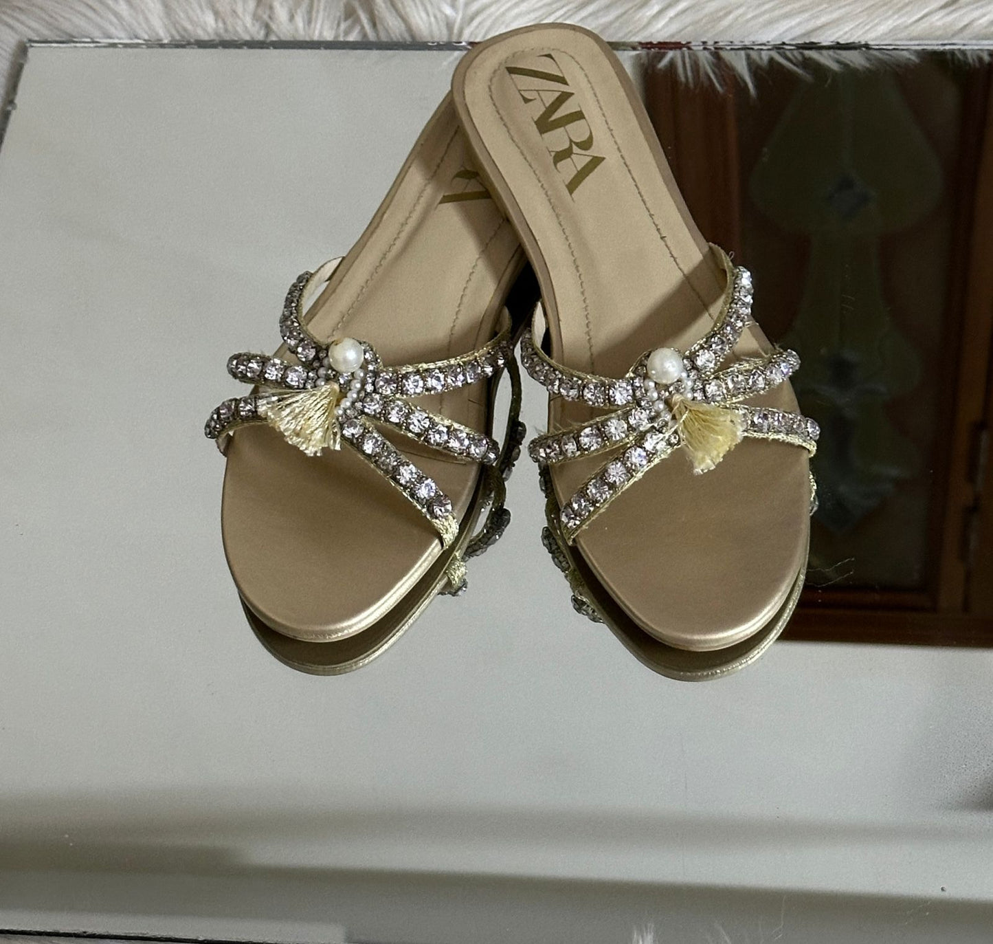 ZARA Stone Flat for Women (Gold)