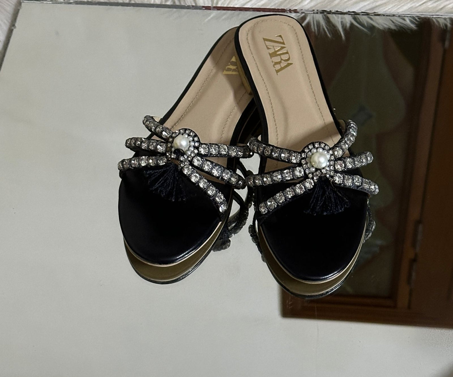 ZARA Stone Flat for Women (Black)