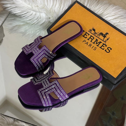 Hermès Iconic Luxury Slippers – Elegant & Timeless (Purple)