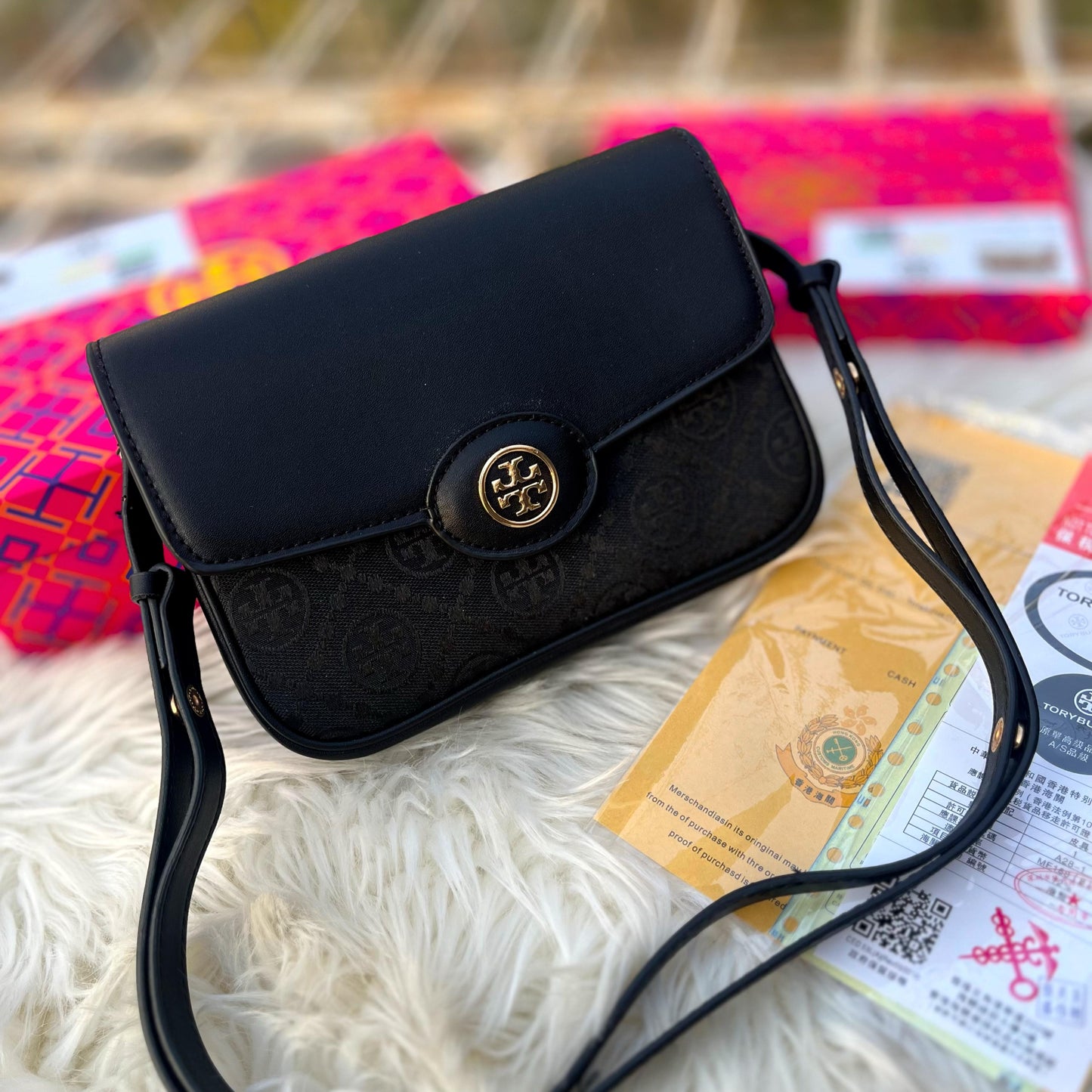 Tory Burch Women Bag – Stylish & Functional Crossbody (Black)