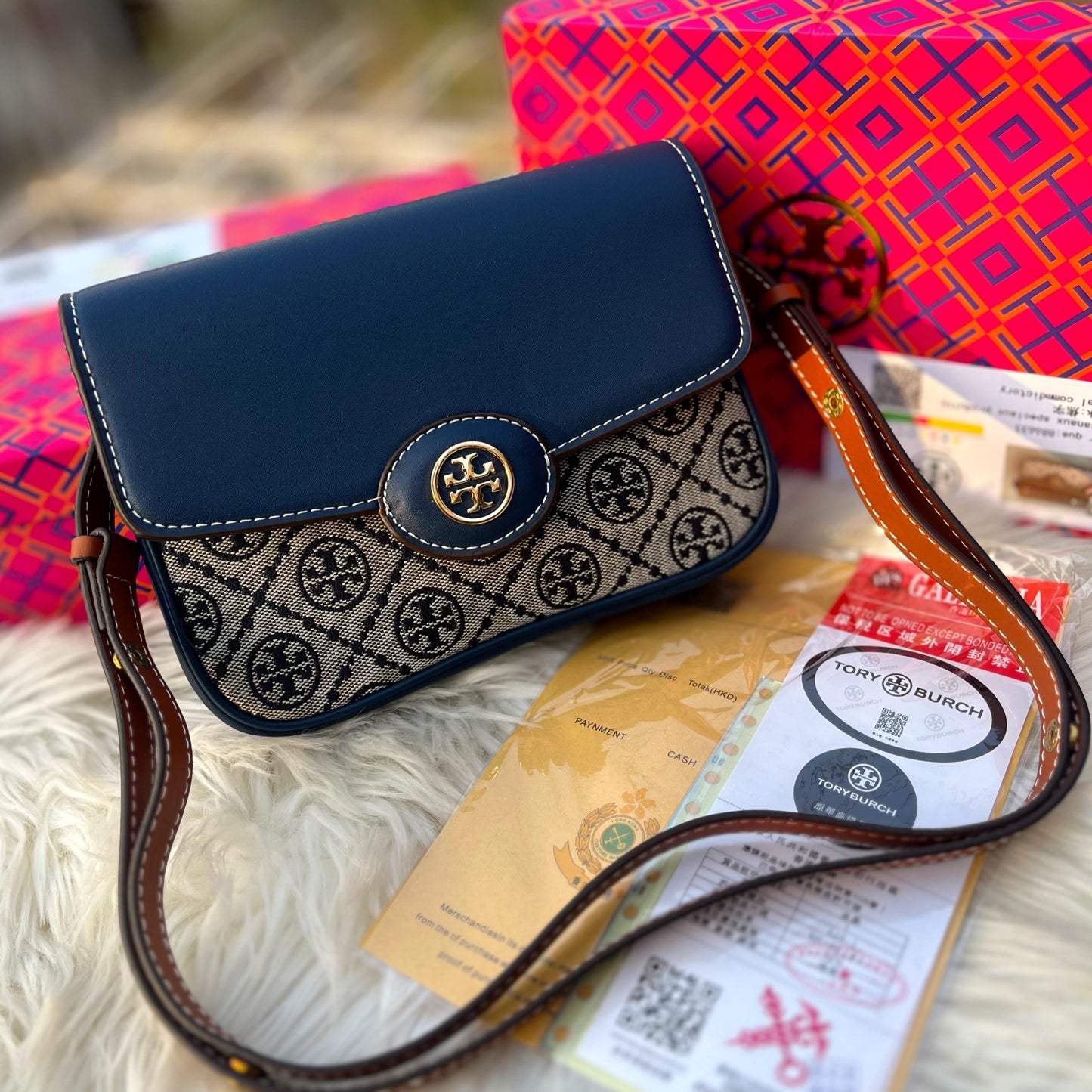 Tory Burch Women Bag – Stylish & Functional Crossbody (Blue)