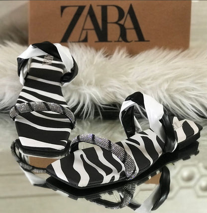 ZARA NEW ARRIVAL — Women's Flat Slippers (White)