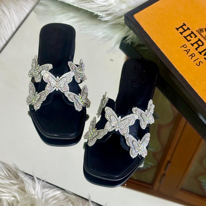 HERMÈS — Women's Slippers in 4 Stunning Colours (Black)