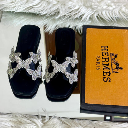 HERMÈS — Women's Slippers in 4 Stunning Colours (Black)