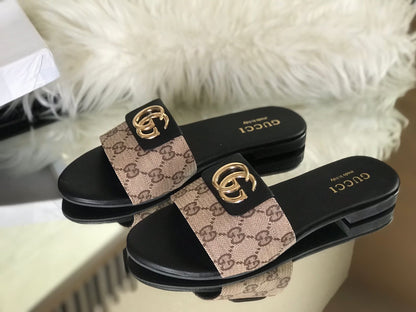 GUCCI — Women's Flat Slippers (With Brand Box) (Beige - Black)