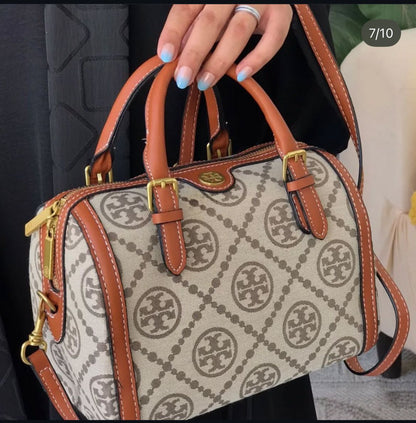 T-O-R-Y B-U-R-C-H Duffle Women Bag – Travel Edition (Brown/Beige)