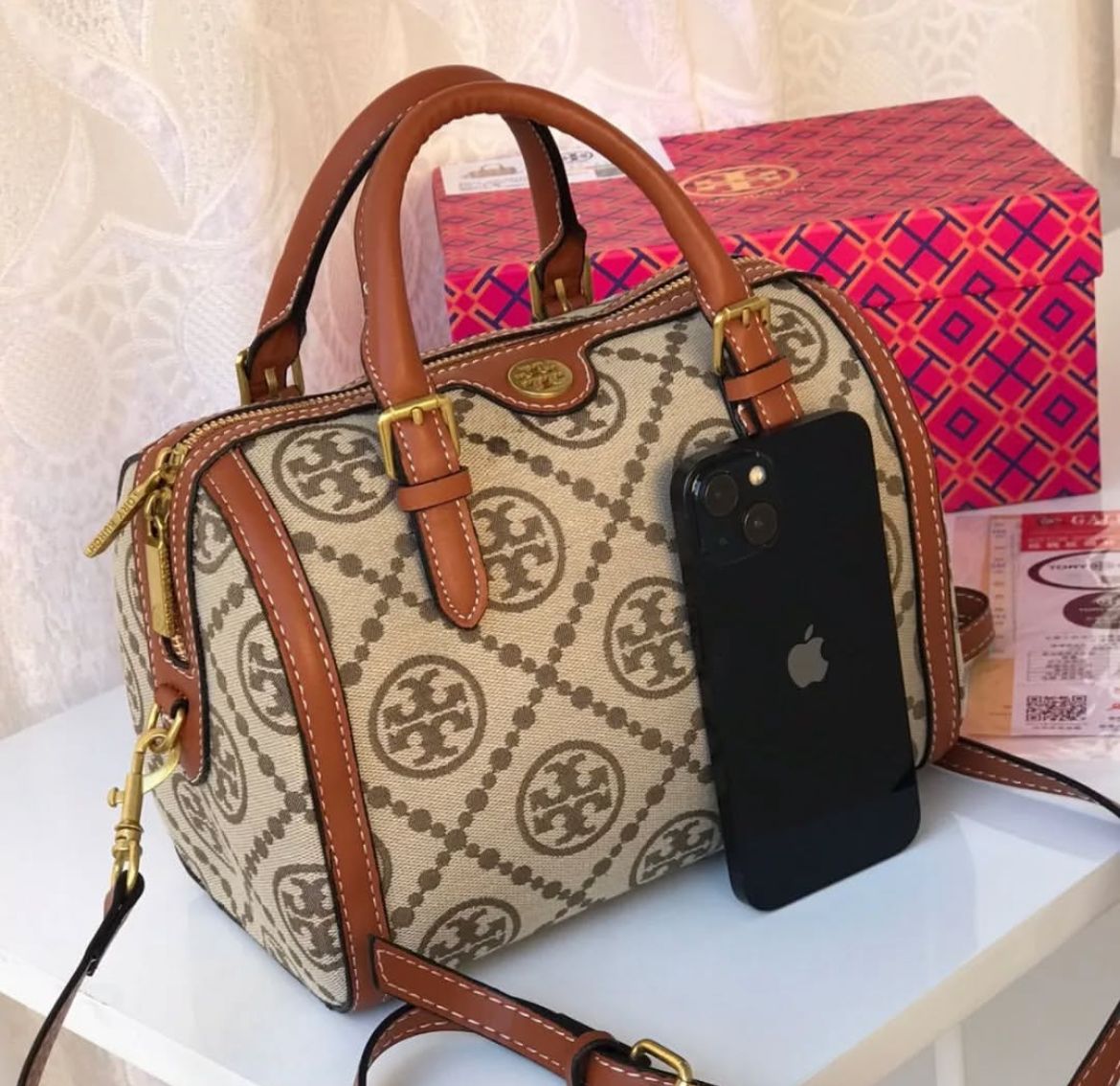 T-O-R-Y B-U-R-C-H Duffle Women Bag – Travel Edition (Brown/Beige)