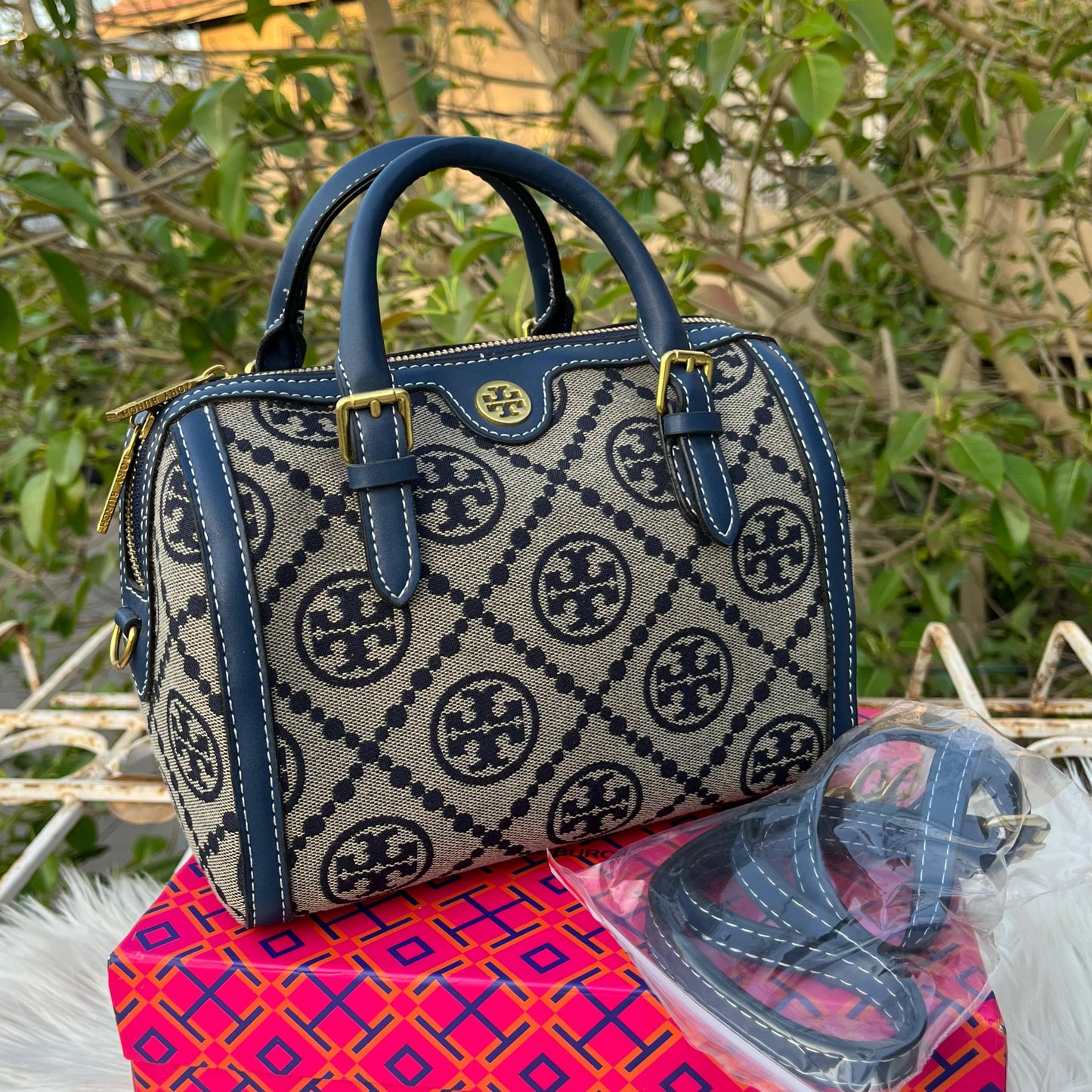 T-O-R-Y B-U-R-C-H Duffle Women Bag – Travel Edition (Blue/Grey)