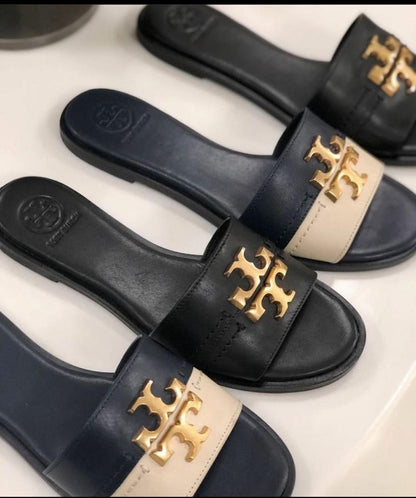 Tory Burch Signature Slippers – New Arrival (Black-Off White)
