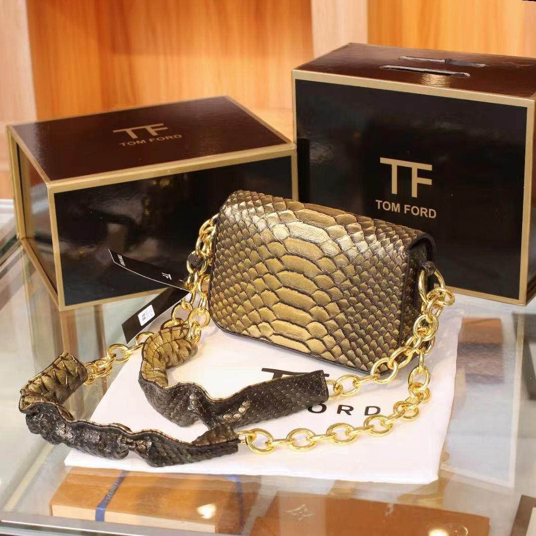 T-O-M F-O-R-D Natalia-Inspired Chain Shoulder Women Bag – Luxe Statement Edition (Gold)