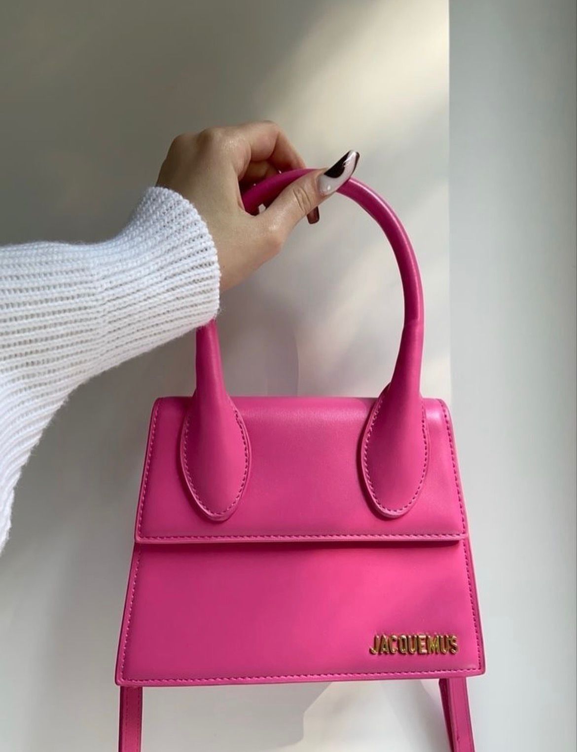 J-A-C-Q-U-E-M-U-S Le Grand Chiquito Tote – Luxe Mini Statement Women Bag (Pink)