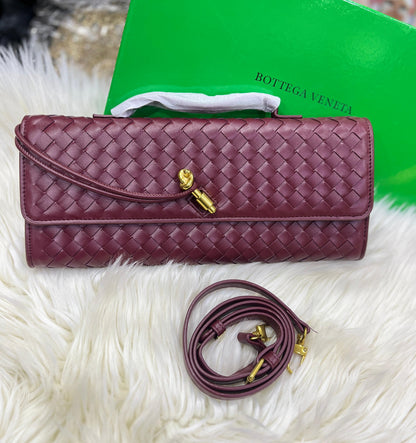 Bottega Veneta Andiamo Clutch Bag – 31cm (Maroon)