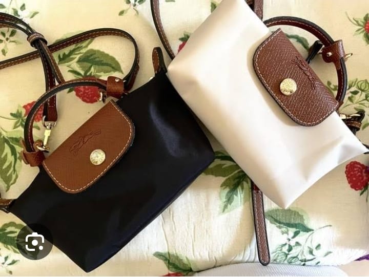 LONGCHAMP Mini Bag – Chic & Compact (Black/Brown)