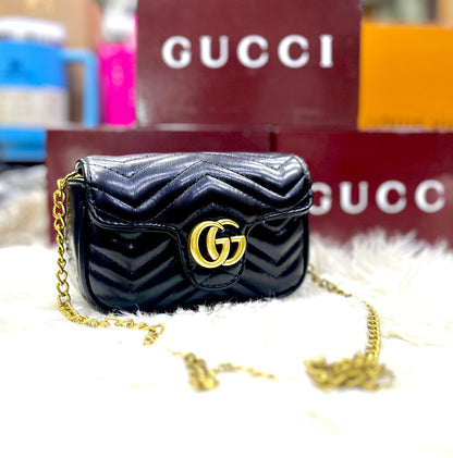 Gucci GG Marmont Mini Bag – Black Matelassé Chevron Leather(Black)