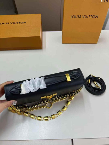 LOUIS VUITTON CAPUCINES – Women Wallet On Chain(Black)