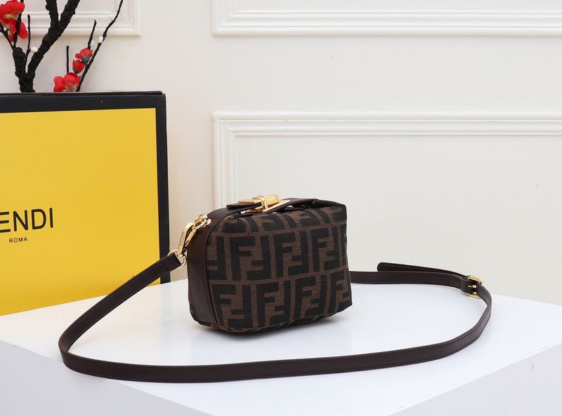 FENDI RESTOCK – Women Crossbody Bag