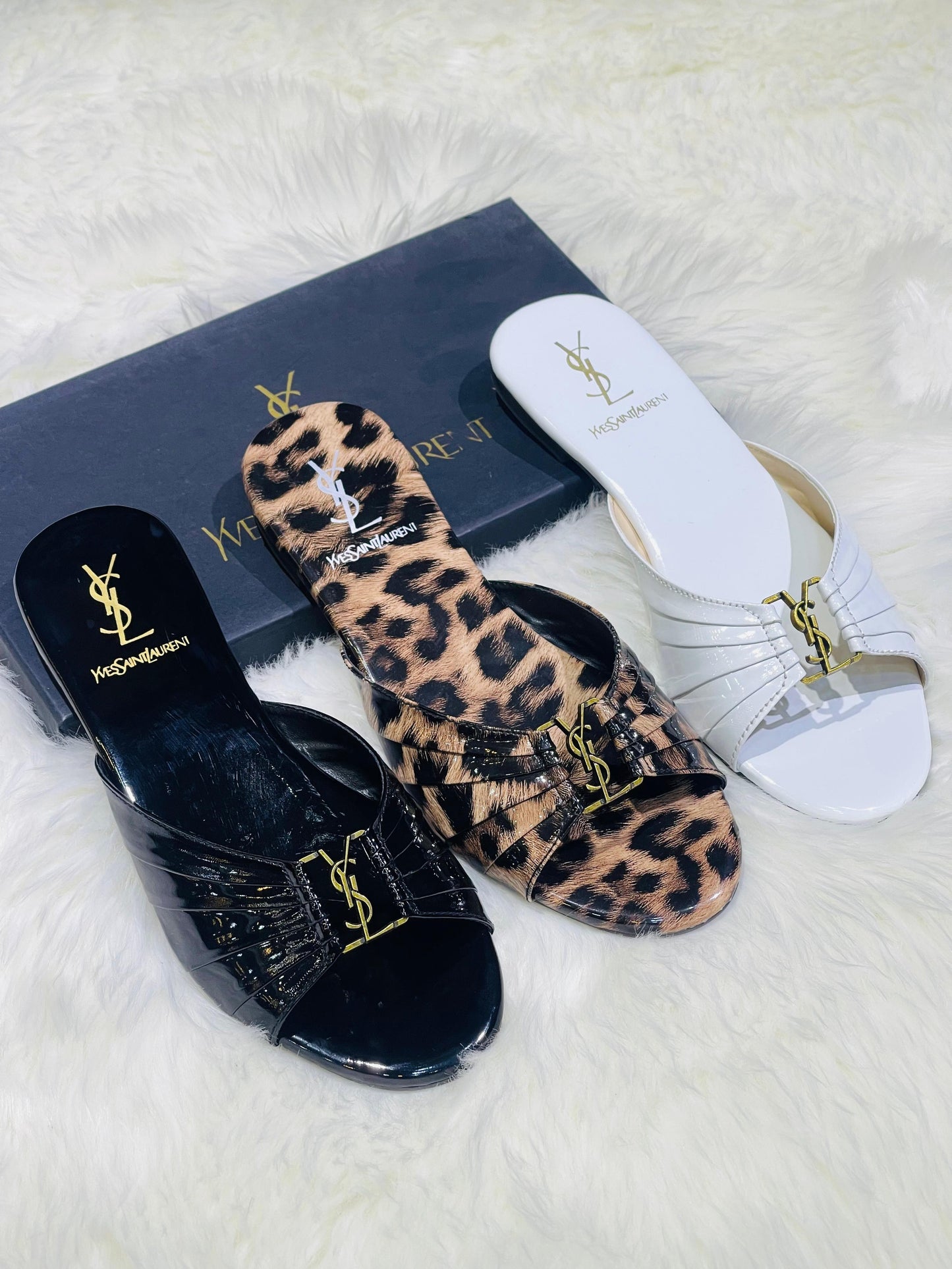 NEW ARRIVAL – YSL Yves Saint Laurent Women Flat (Black/Brown)