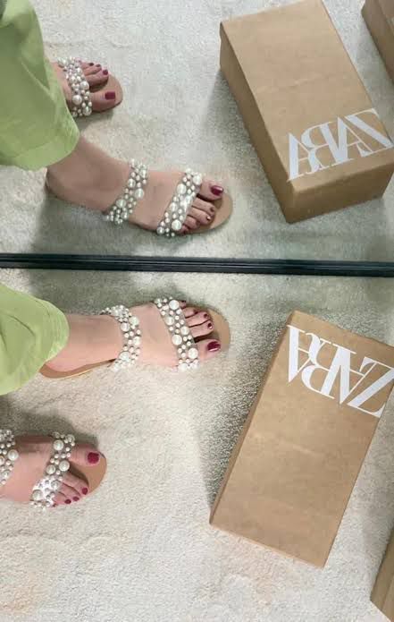 ZARA Women Slippers – With Brand Box (White/Brown)
