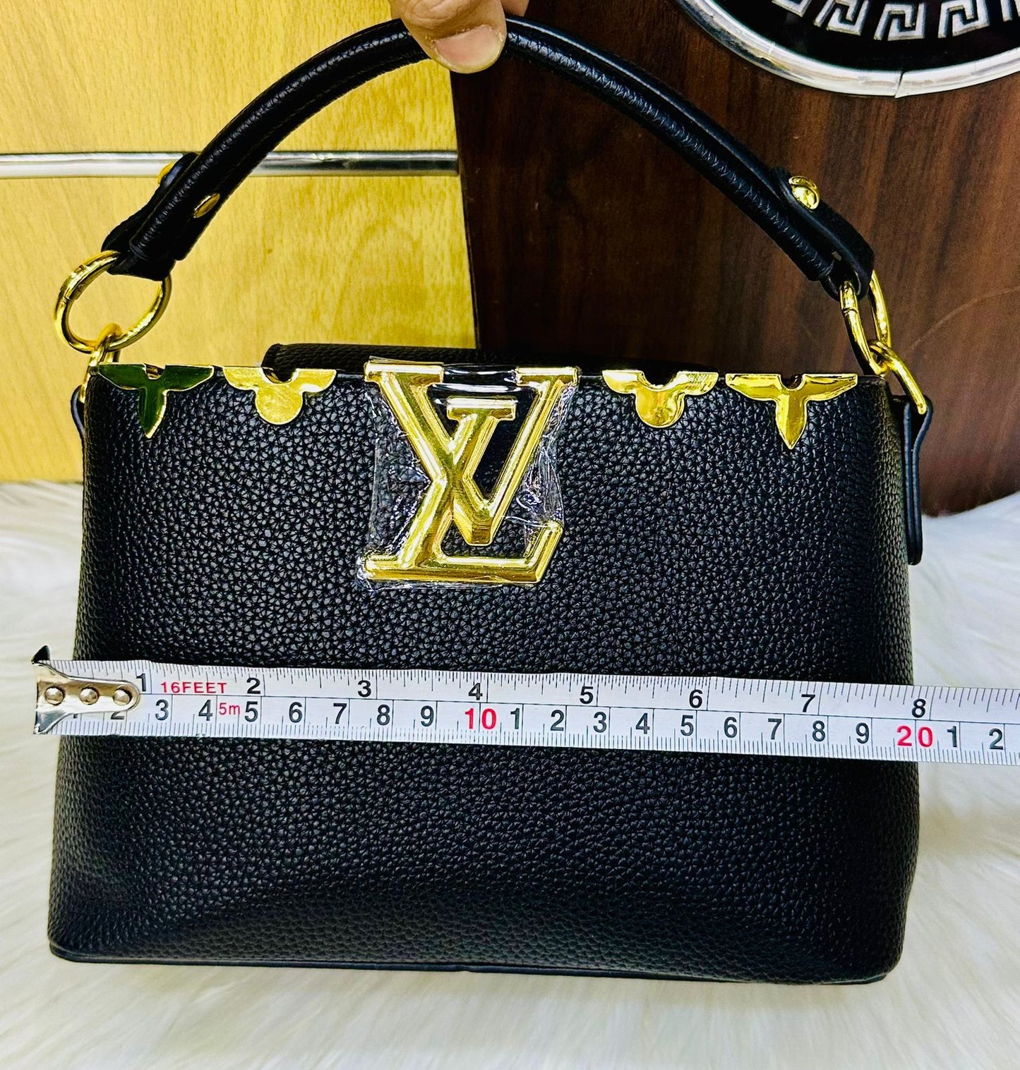 LOUIS VUITTON CAPUCINES – Women Bag (White)