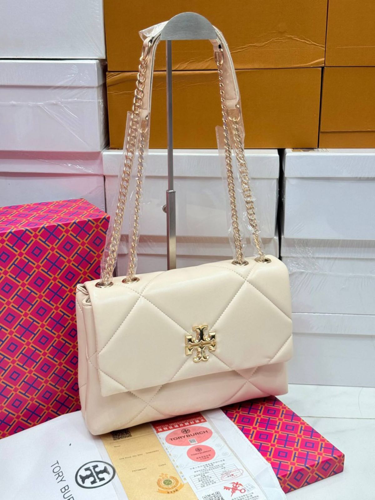 TORY BURCH KIRA DIAMOND QUILT – Women Convertible Shoulder Bag (Cream)