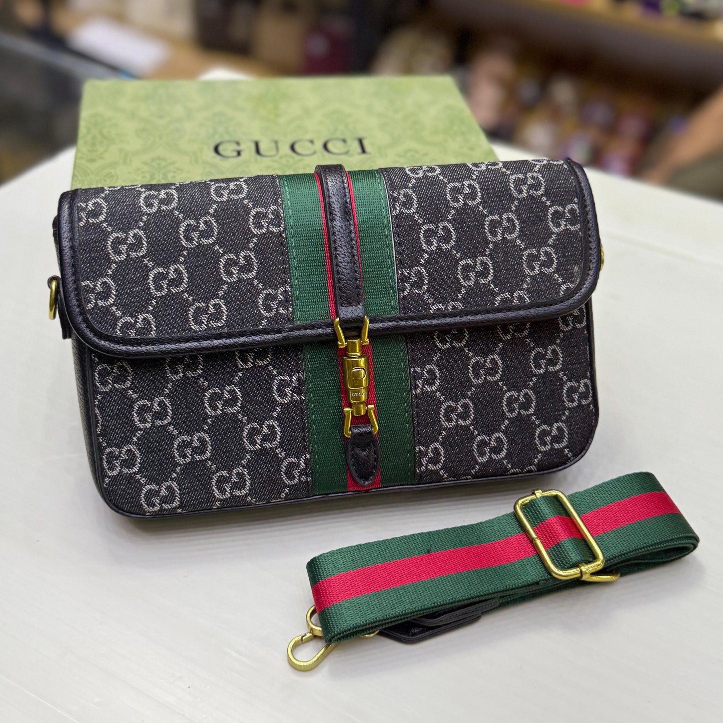 GUCCI CHAIN BAG – Women Shoulder Bag (Black)