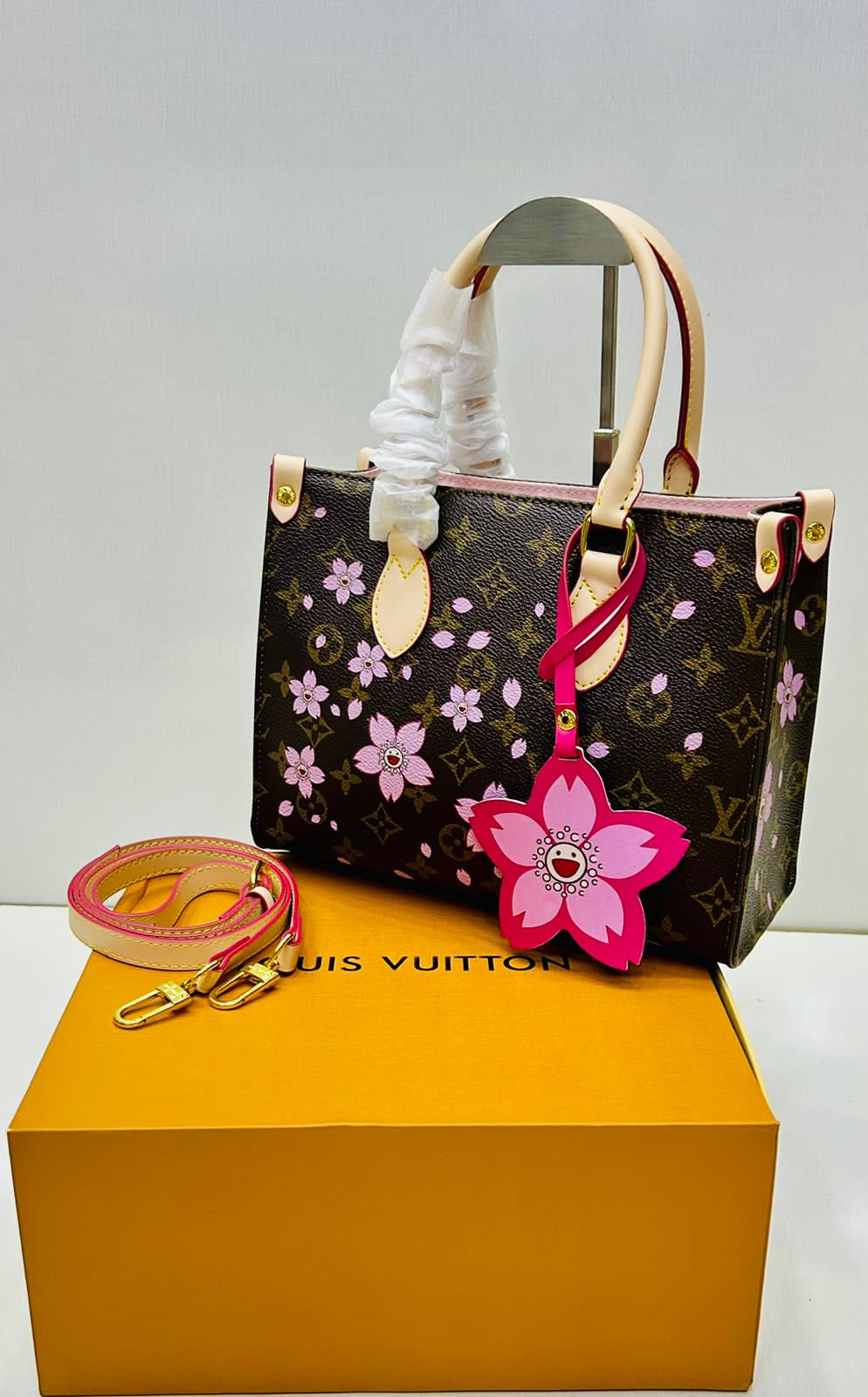Louis Vuitton Women Bag – AAA Master Quality (Black)