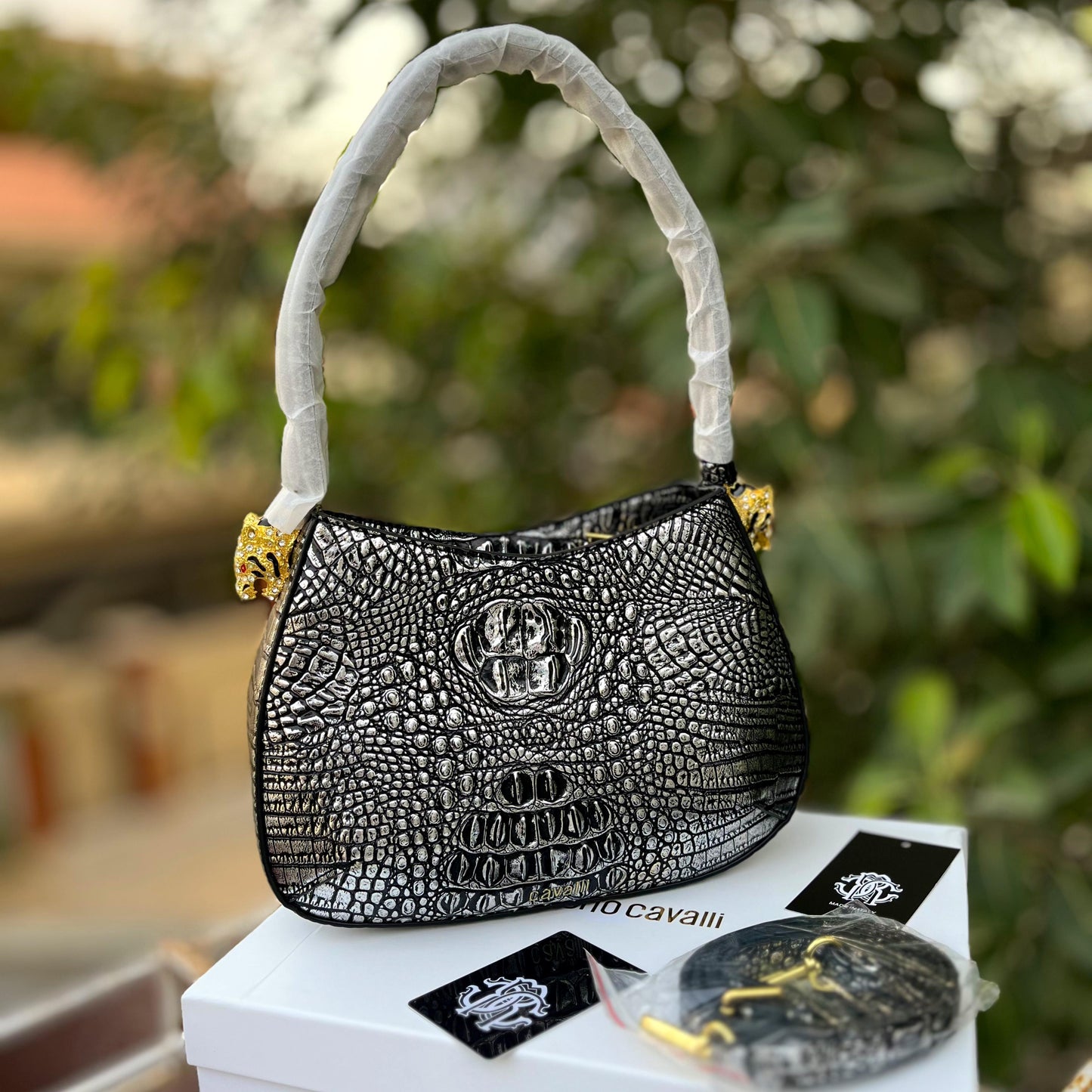 ROBERTO CAVALLI – PREMIUM CROSSBODY BAG (Silver Black)