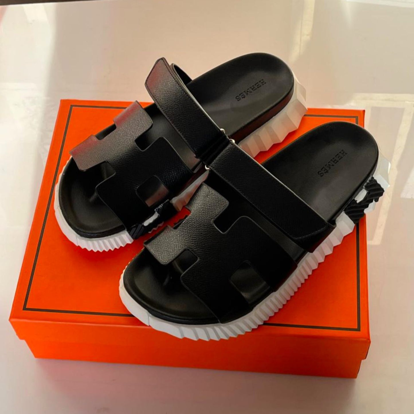 H-E-R-M-E-S INFRE Chypre Sandal – Master Quality Women Sandals (Black)